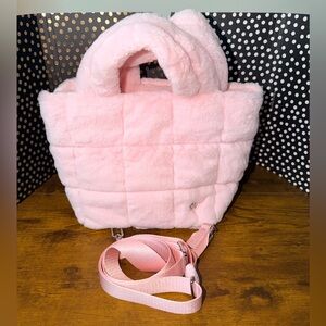 Lululemon Quilted Grid Tote Bag Mini 5L
*Plush Fleece Strawberry Milkshake